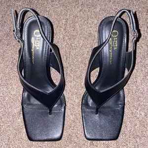 Olivia Jaymes Simora Black Thong Heels
